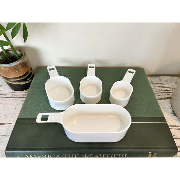 Vintage MK White Nesting Measuring Cups / Taiwan / Retro Kitchen / Country - Picture 6 of 6